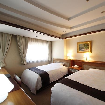 Hotel Hiroshima Garden Palace Esterno foto